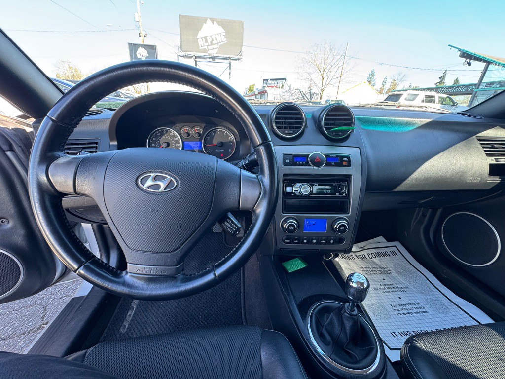 2007 Hyundai Tiburon Image 12