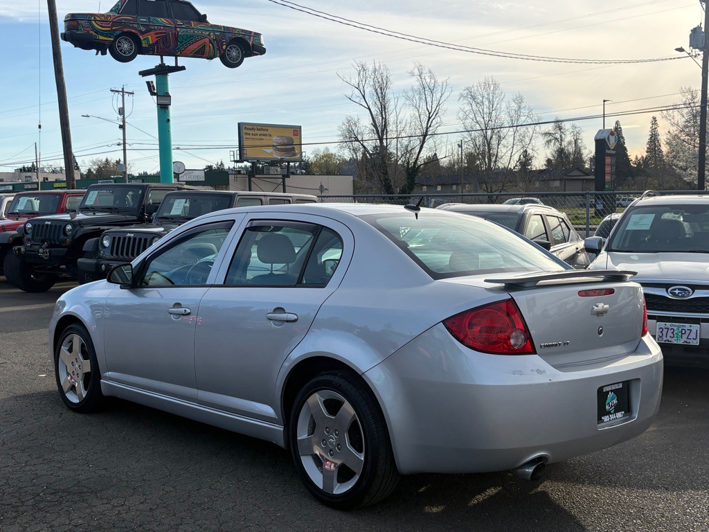2010 Chevrolet Cobalt Image 2