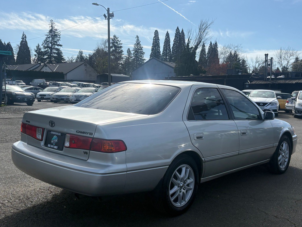 2000 Toyota Camry Image 4