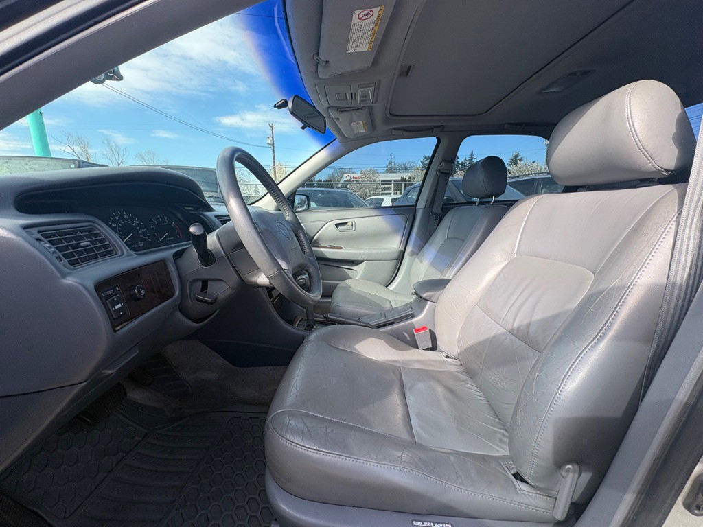 2000 Toyota Camry Image 7