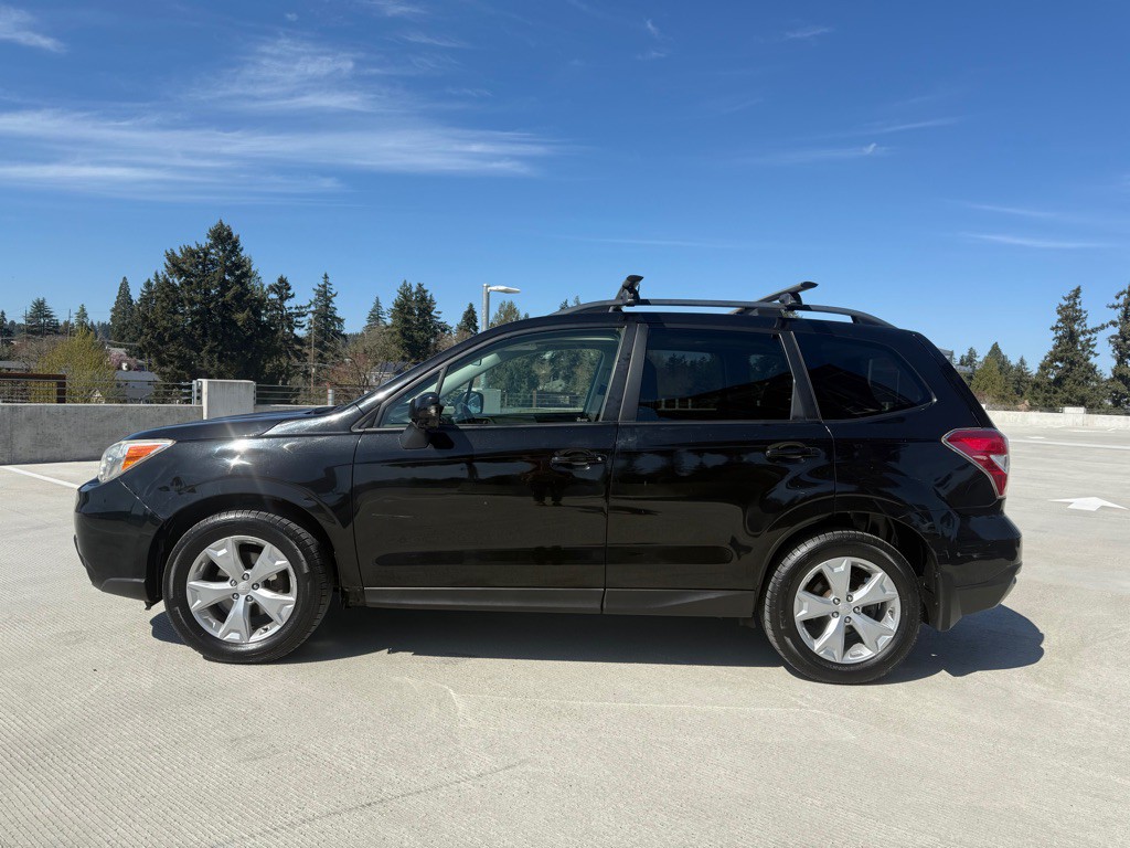 2014 Subaru Forester Image 2