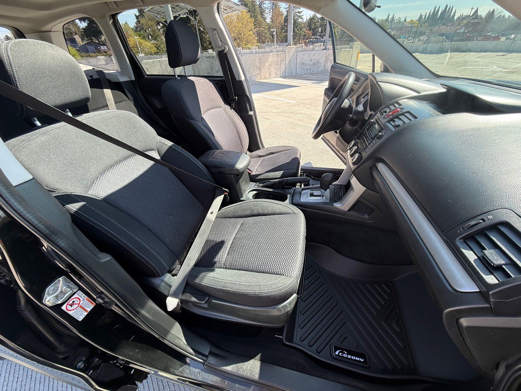2014 Subaru Forester Image 17