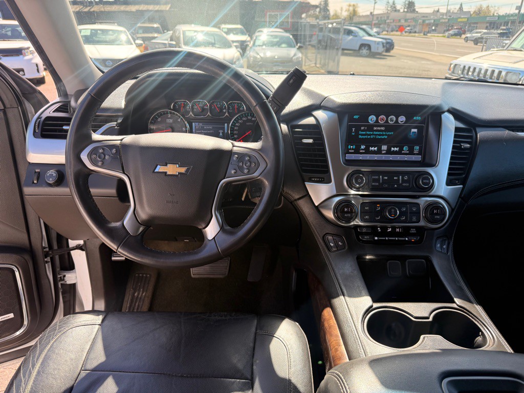 2017 Chevrolet Suburban Image 13