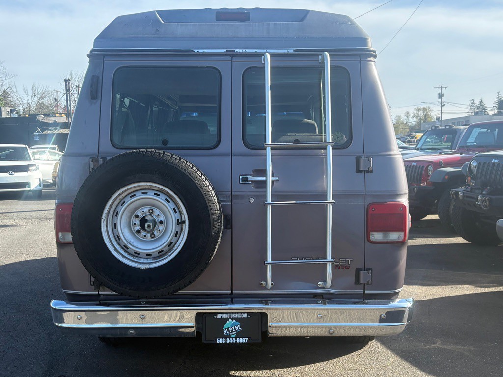 1994 Chevrolet G20 Image 3