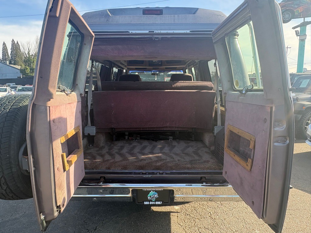 1994 Chevrolet G20 Image 11