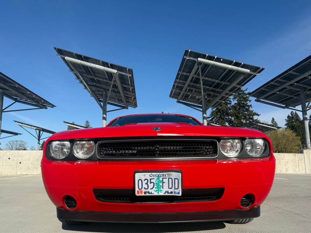 2010 Dodge Challenger Image 8