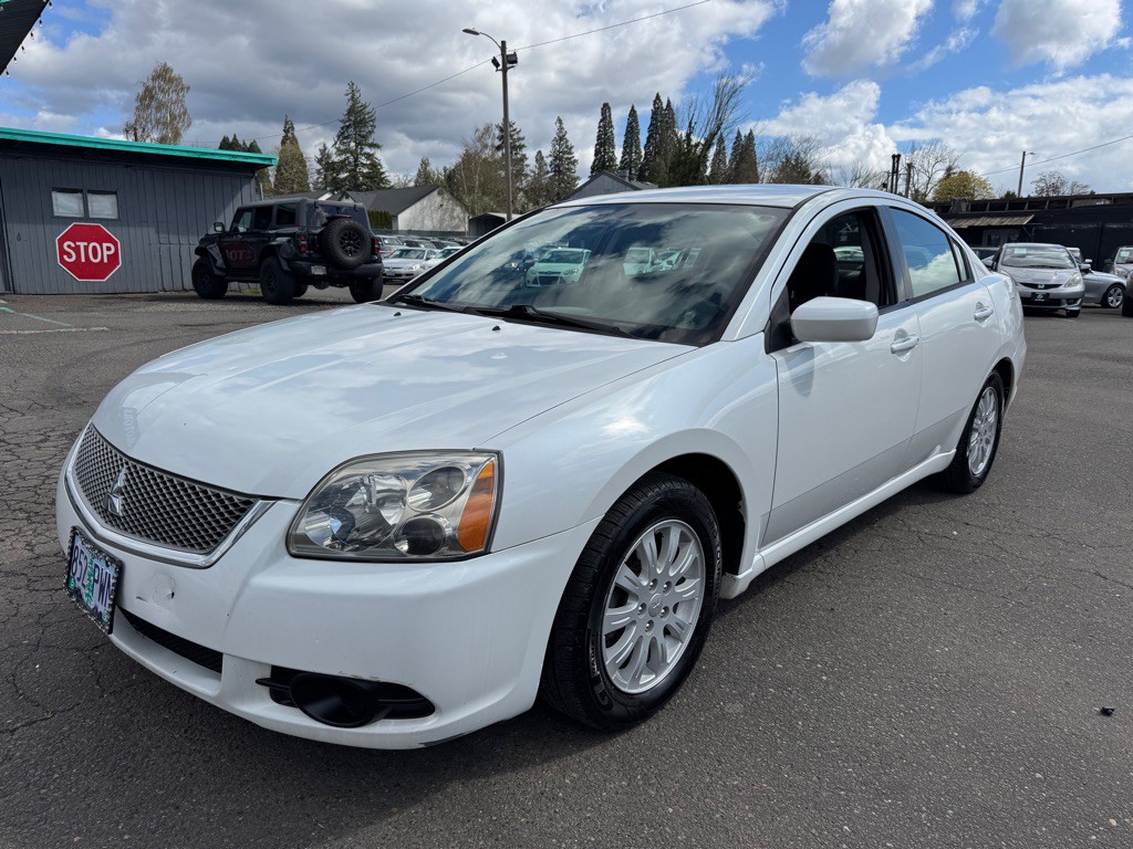 2012 Mitsubishi Galant Image 1