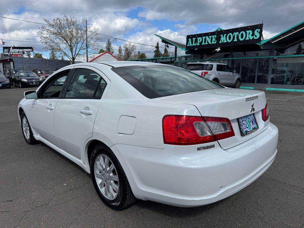 2012 Mitsubishi Galant Image 3