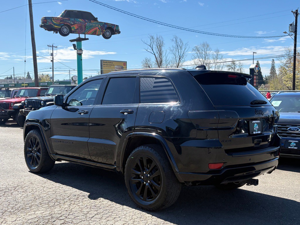 2019 Jeep Grand Cherokee Image 2