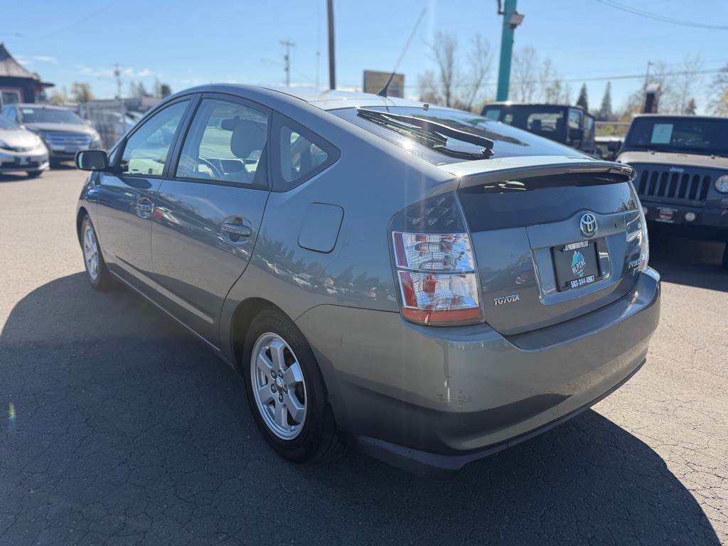 2004 Toyota Prius Image 4