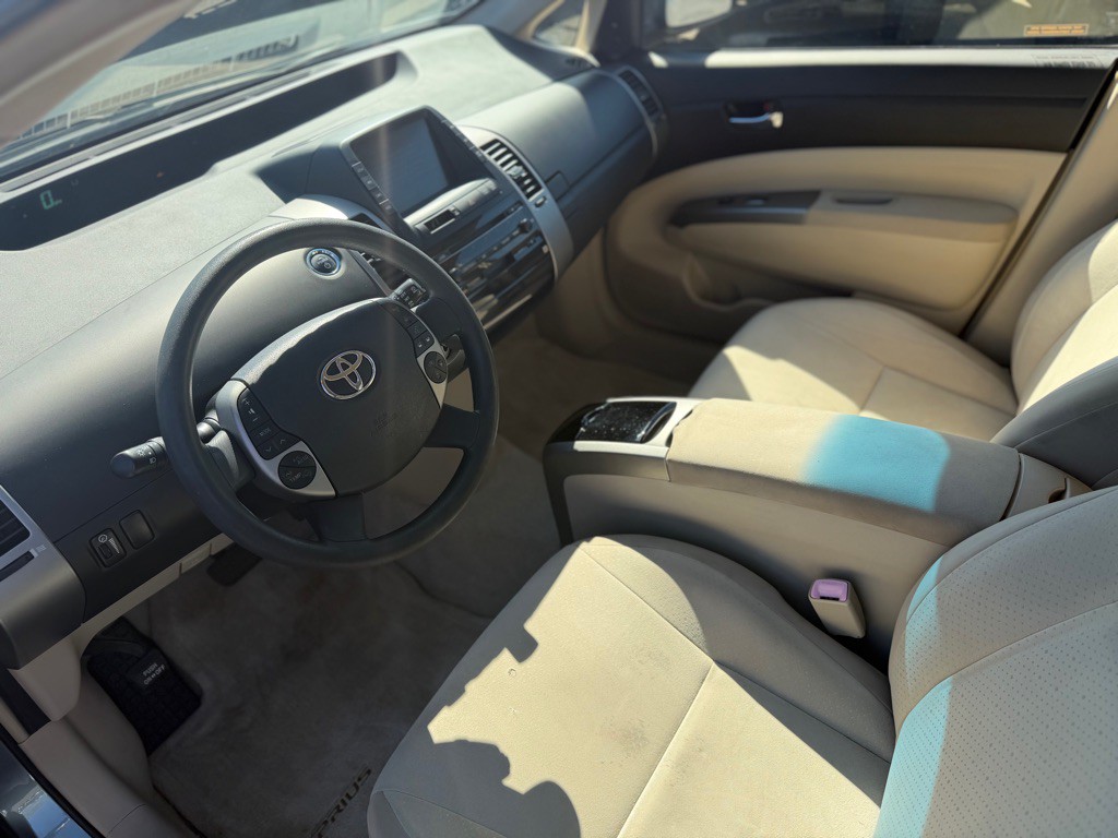 2004 Toyota Prius Image 6