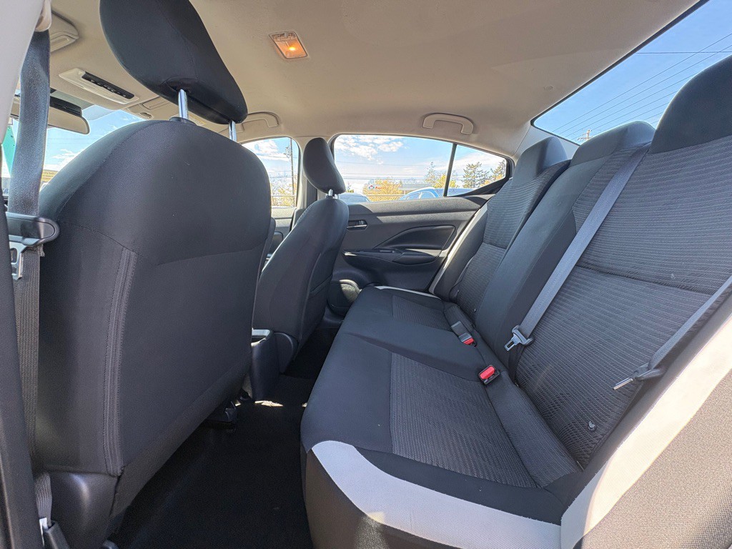 2020 Nissan Versa Image 8