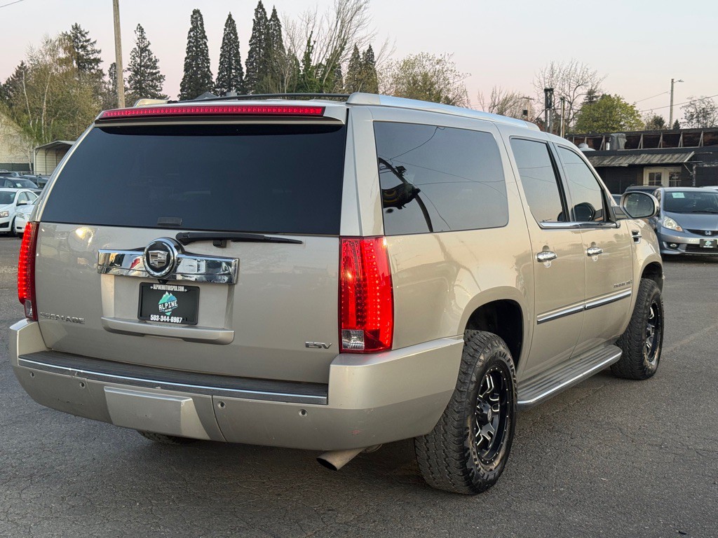 2007 Cadillac Escalade Image 3