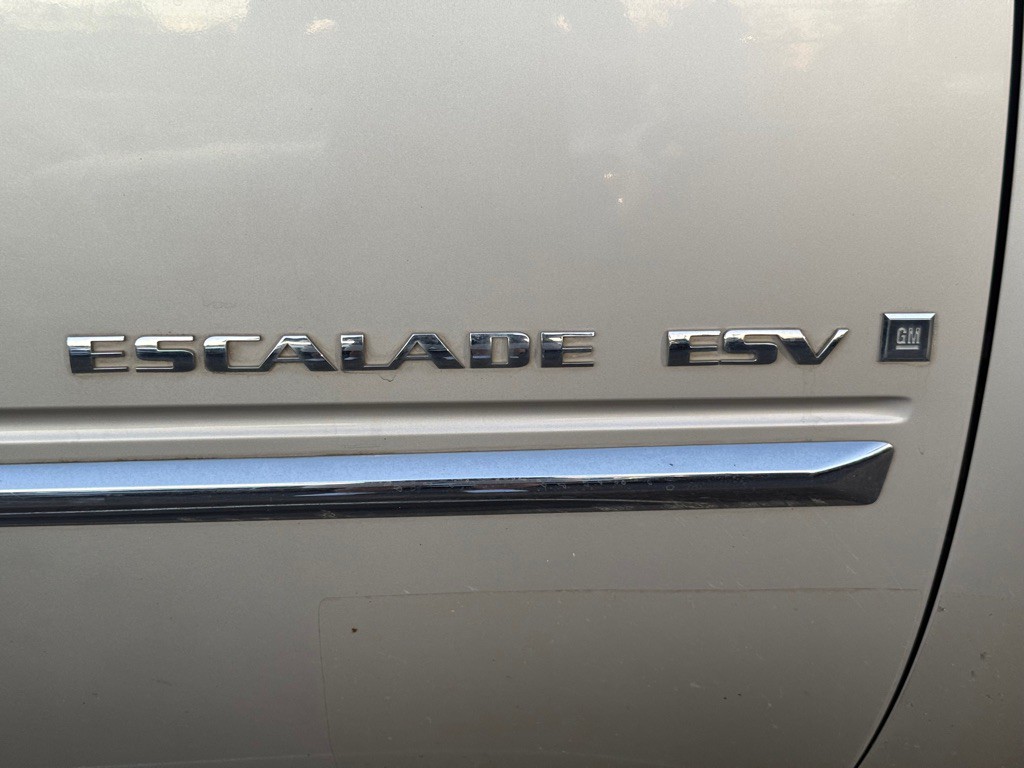 2007 Cadillac Escalade Image 5