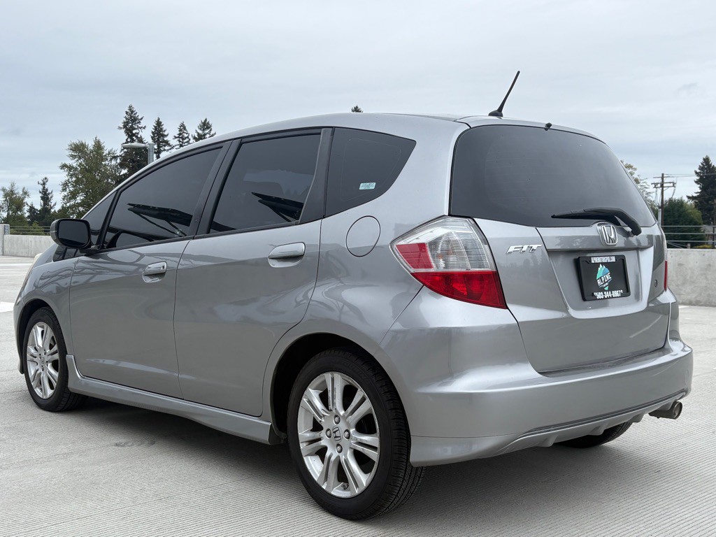 2010 Honda Fit Image 2