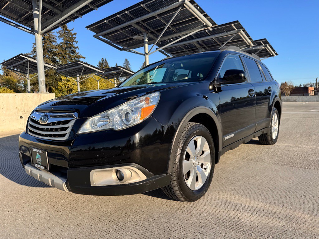 2010 Subaru Outback Image 1