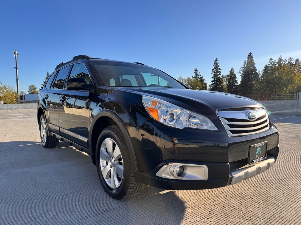2010 Subaru Outback Image 6