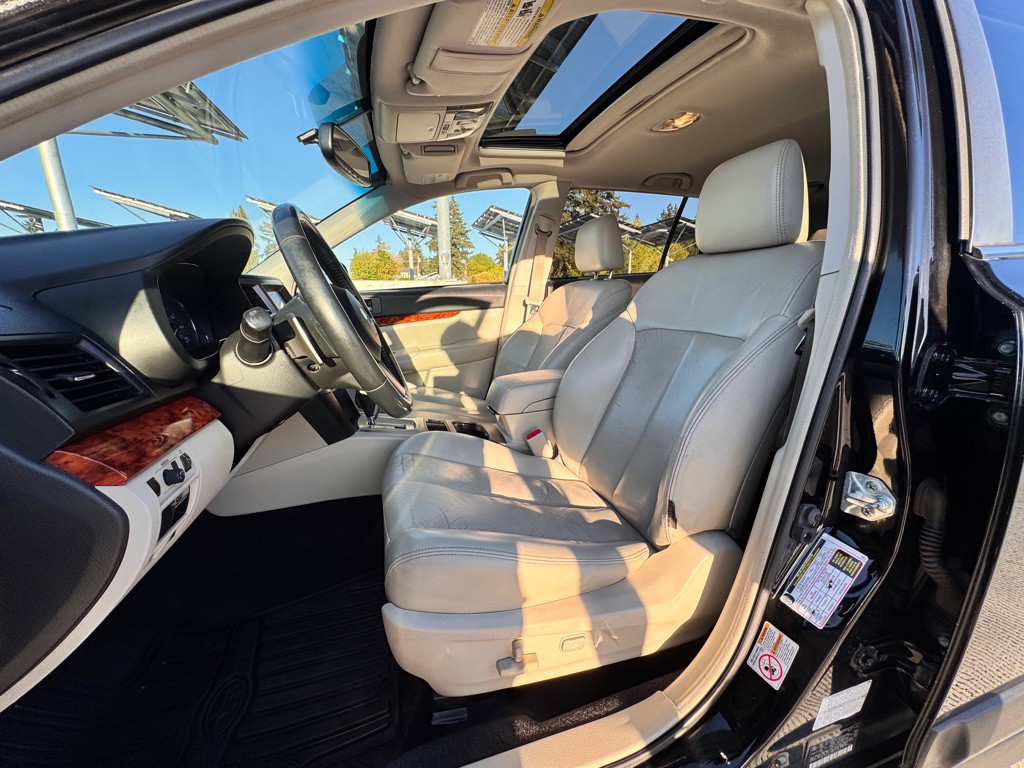 2010 Subaru Outback Image 7