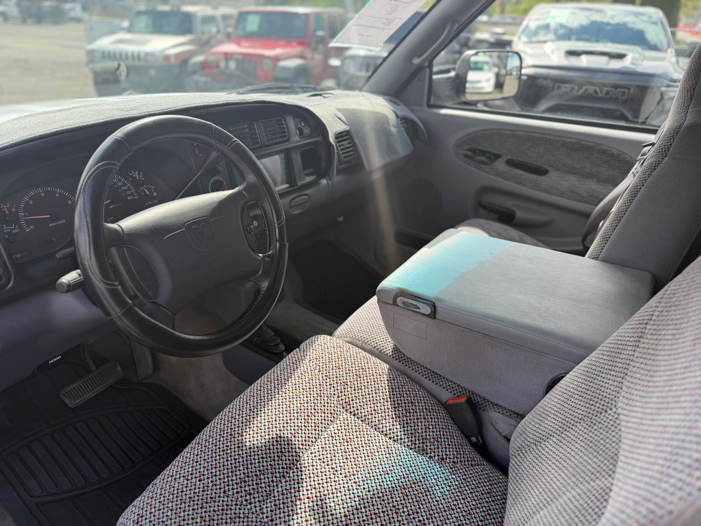 1999 Dodge Ram 1500 Image 8