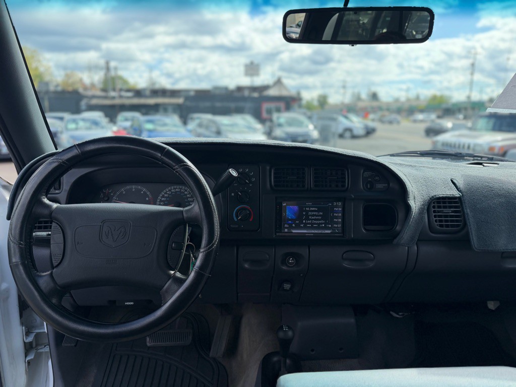1999 Dodge Ram 1500 Image 10