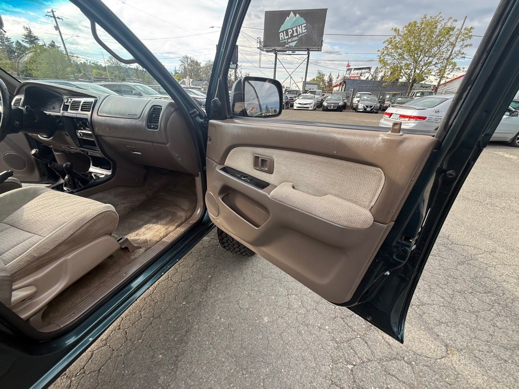 1998 Toyota 4Runner Image 16