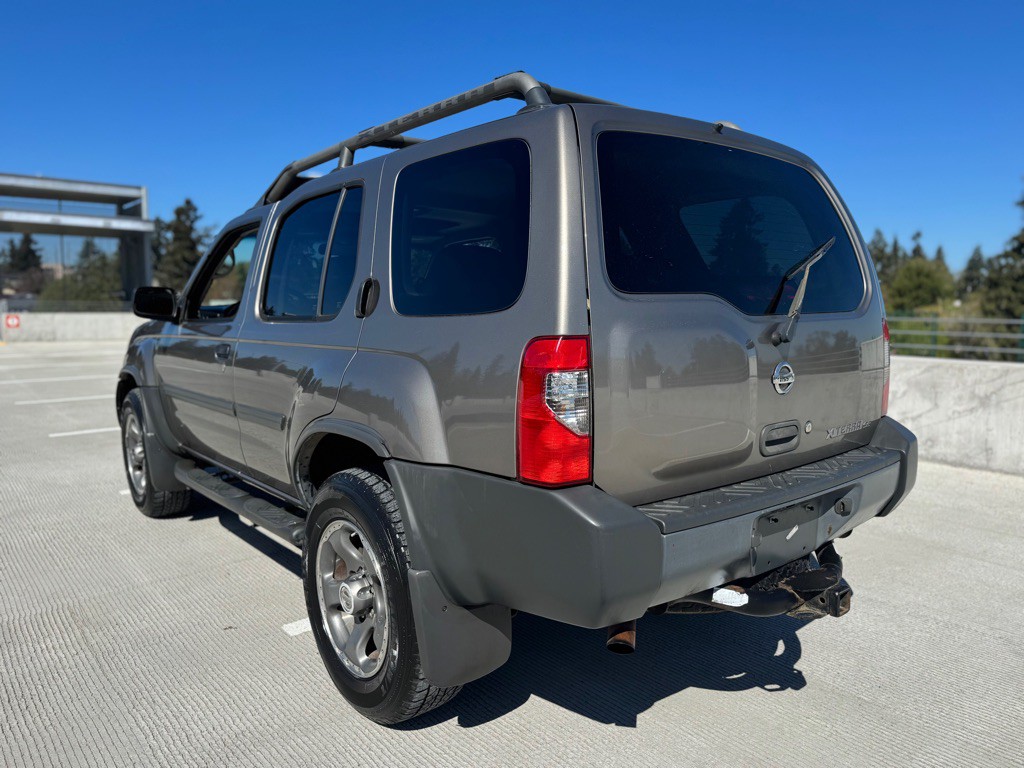 2004 Nissan Xterra Image 2
