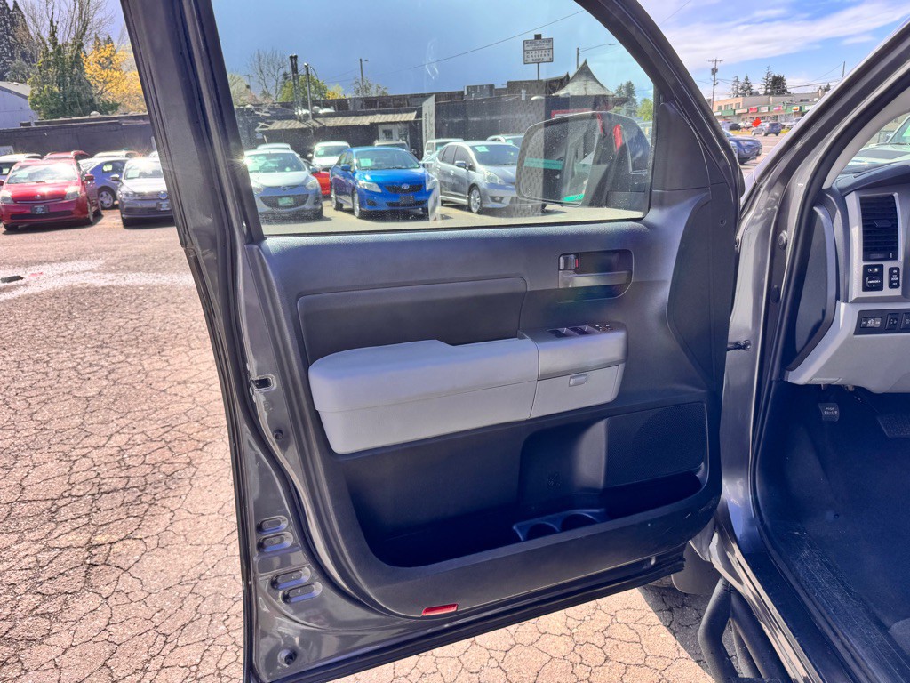 2013 Toyota Tundra Image 11