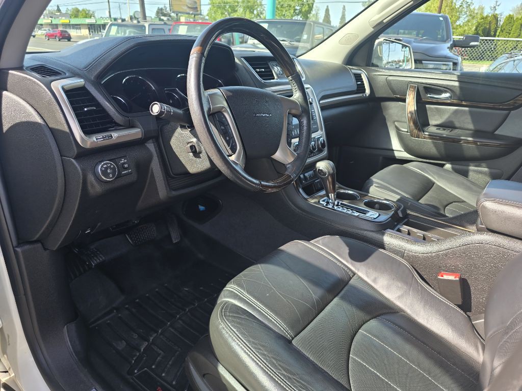 2015 GMC Acadia Image 9