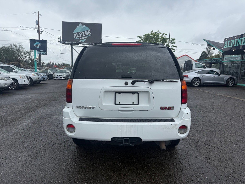 2002 GMC Envoy Image 4