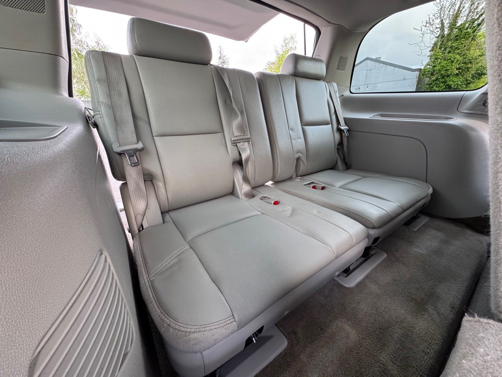 2010 Chevrolet Tahoe Image 13