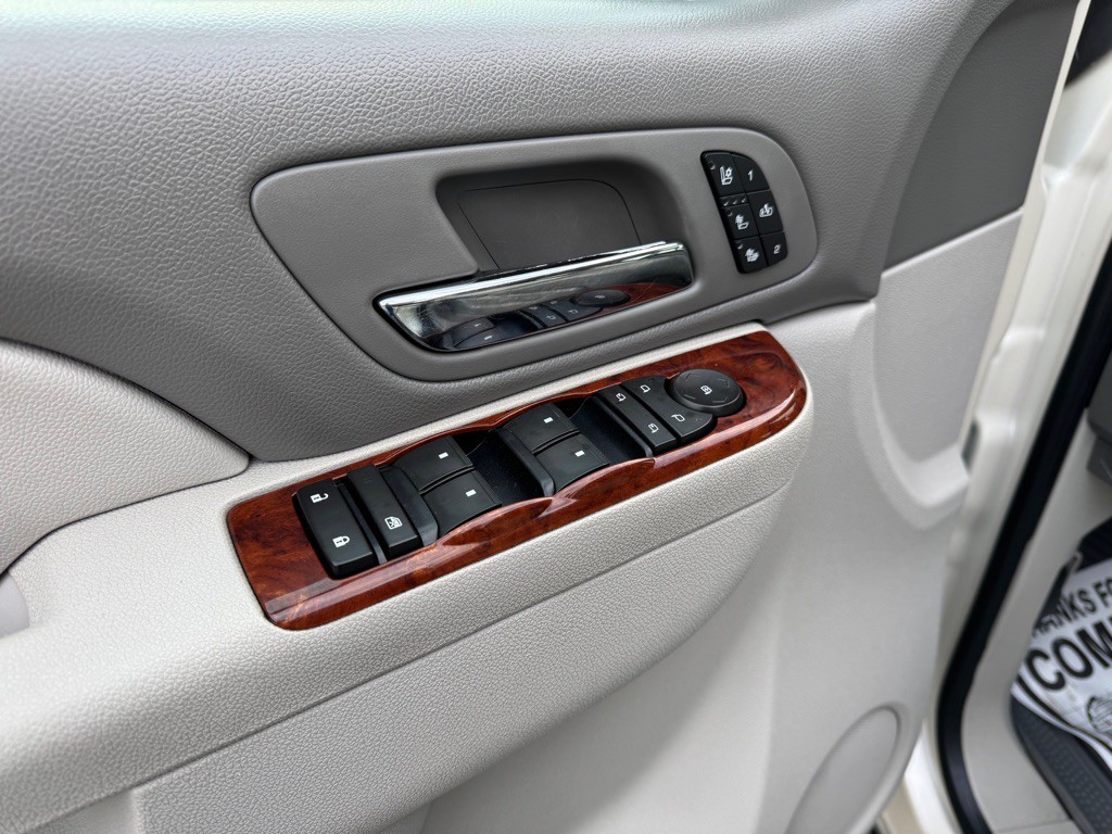2010 Chevrolet Tahoe Image 16
