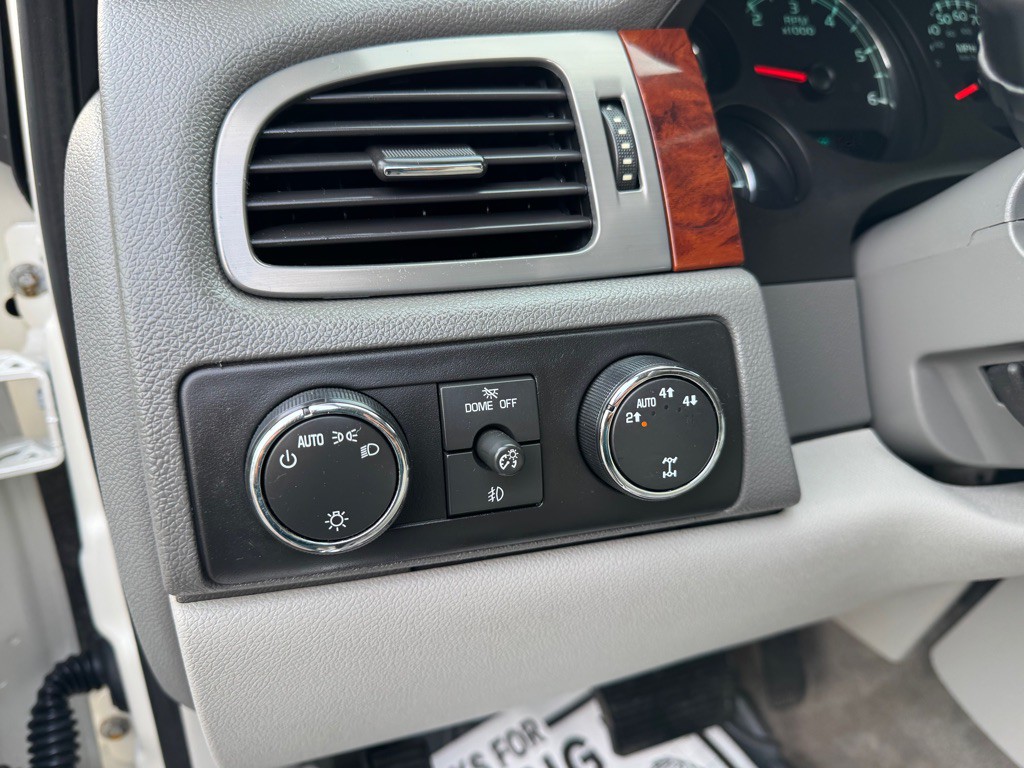 2010 Chevrolet Tahoe Image 19