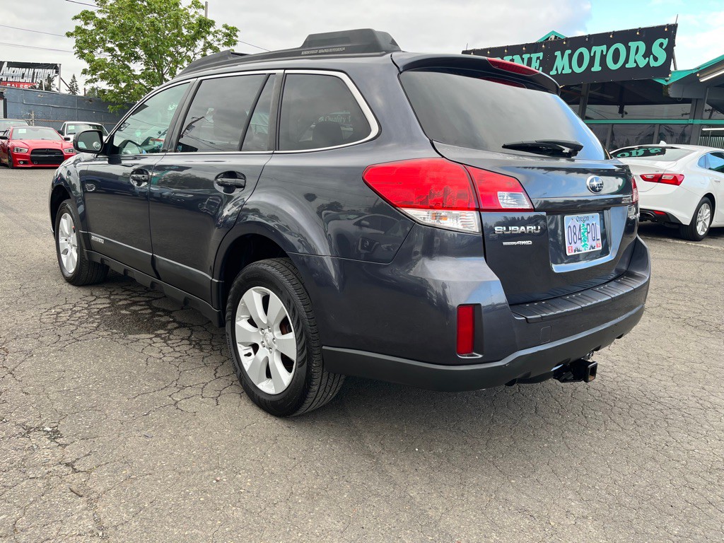 2010 Subaru Outback Image 3