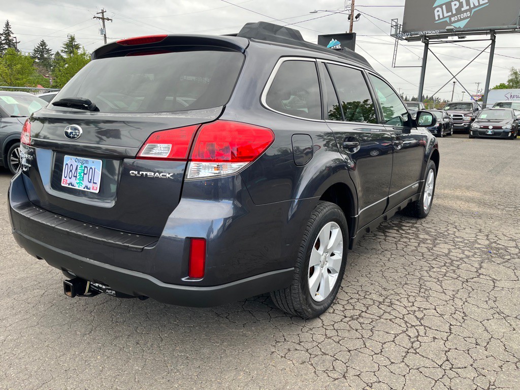 2010 Subaru Outback Image 5