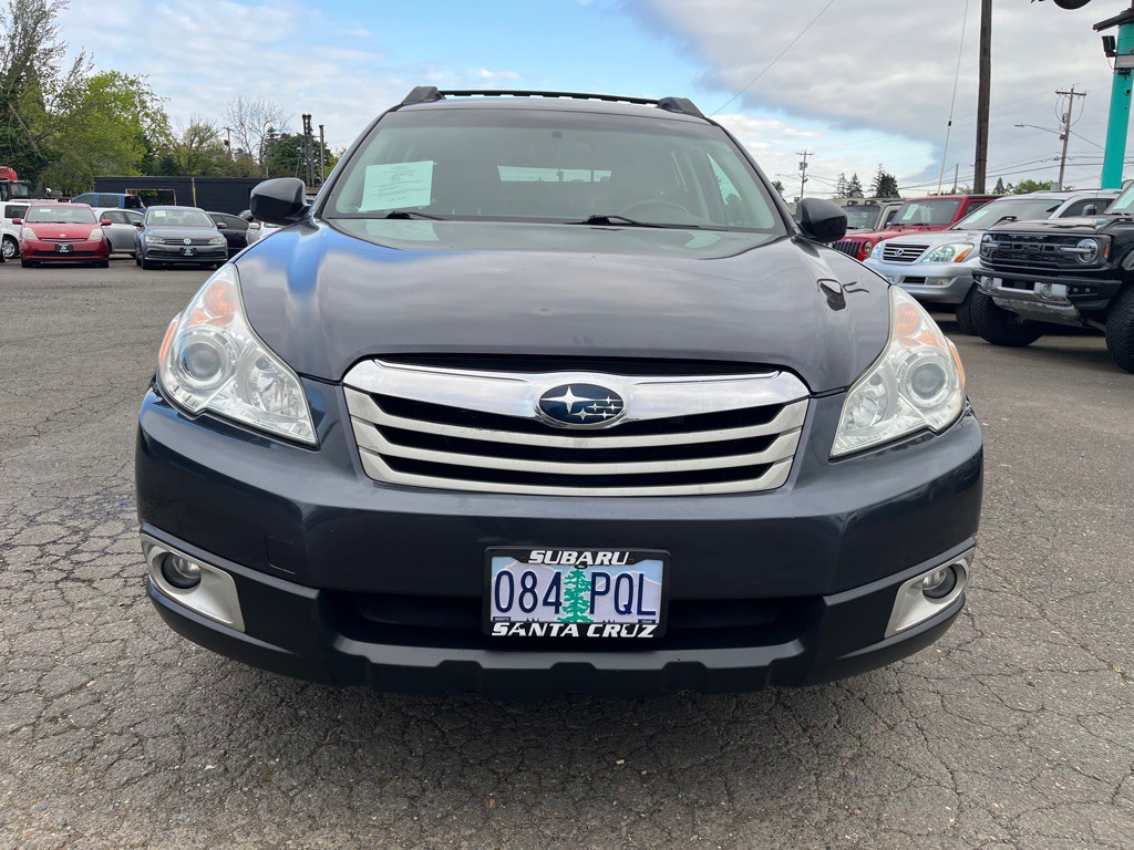 2010 Subaru Outback Image 8