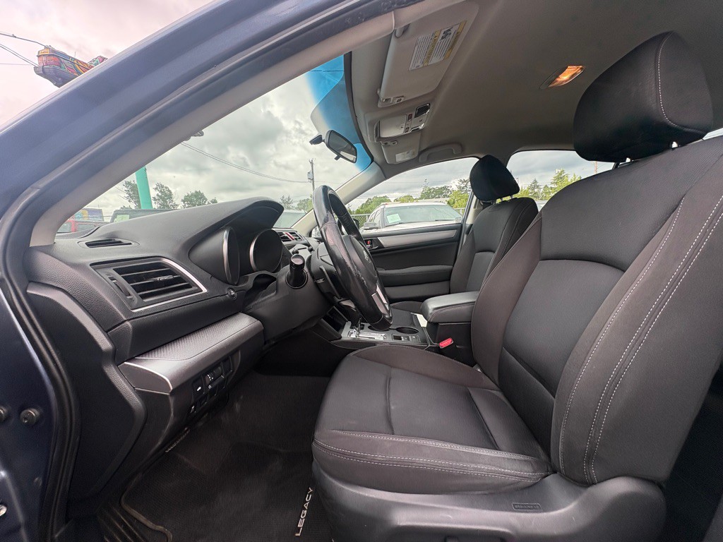 2016 Subaru Legacy Image 7