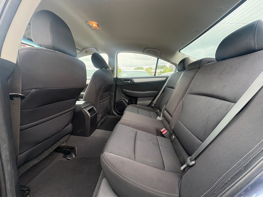 2016 Subaru Legacy Image 8