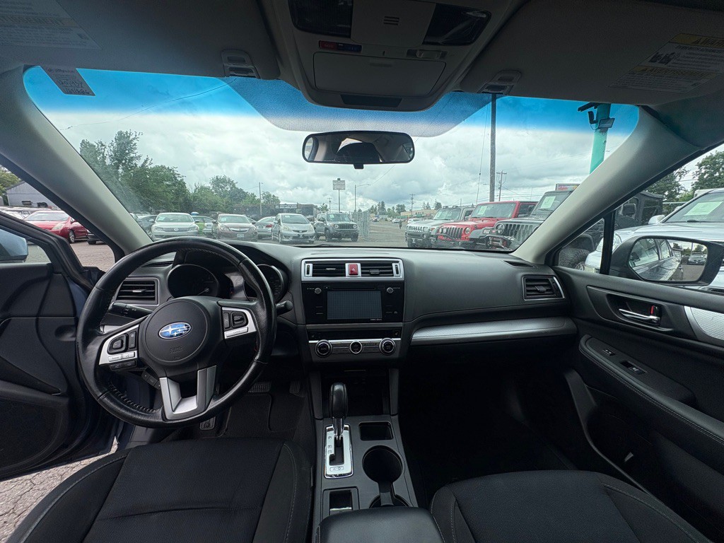 2016 Subaru Legacy Image 9