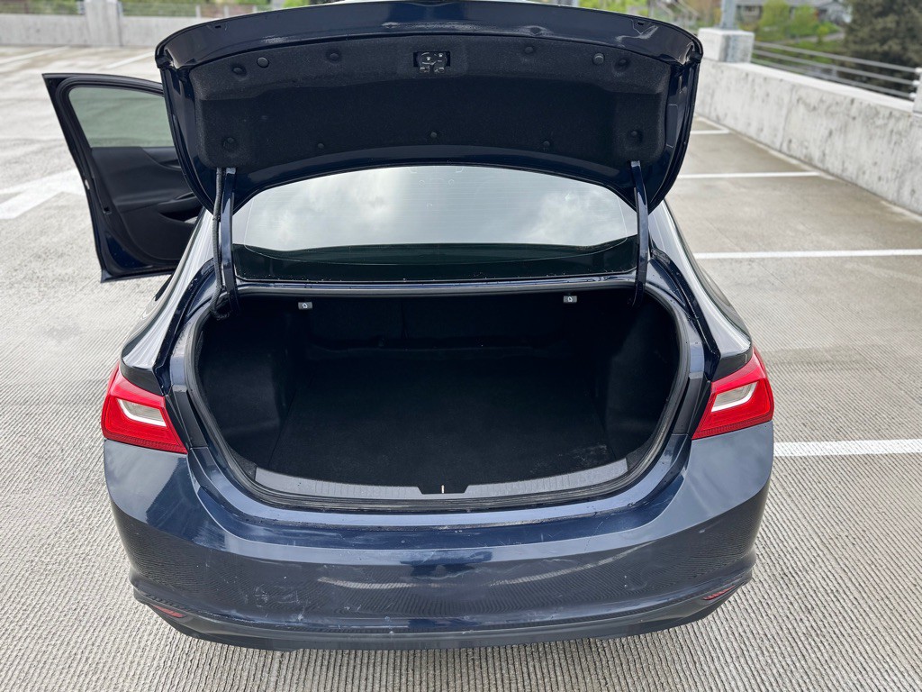 2016 Chevrolet Malibu Image 10