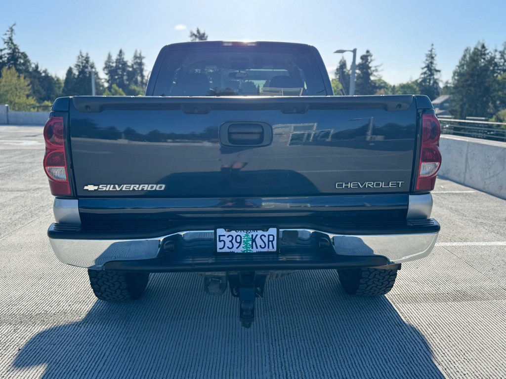 2005 Chevrolet Silverado 1500 Image 3