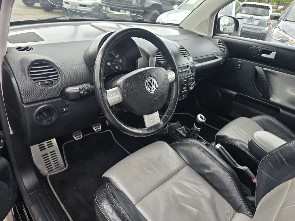 2002 Volkswagen Beetle Image 9