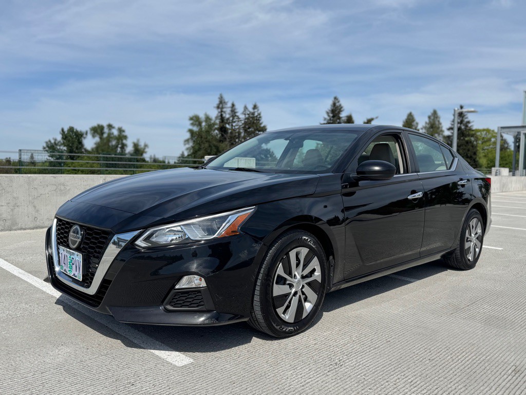 2020 Nissan Altima Image 1