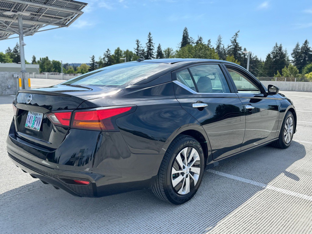 2020 Nissan Altima Image 4