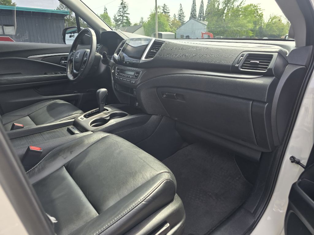 2017 Honda Pilot Image 12
