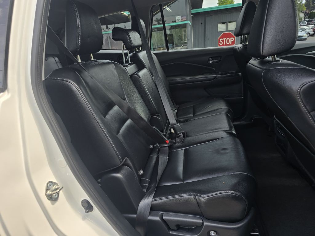 2017 Honda Pilot Image 14