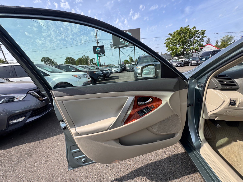 2008 Toyota Camry Image 10