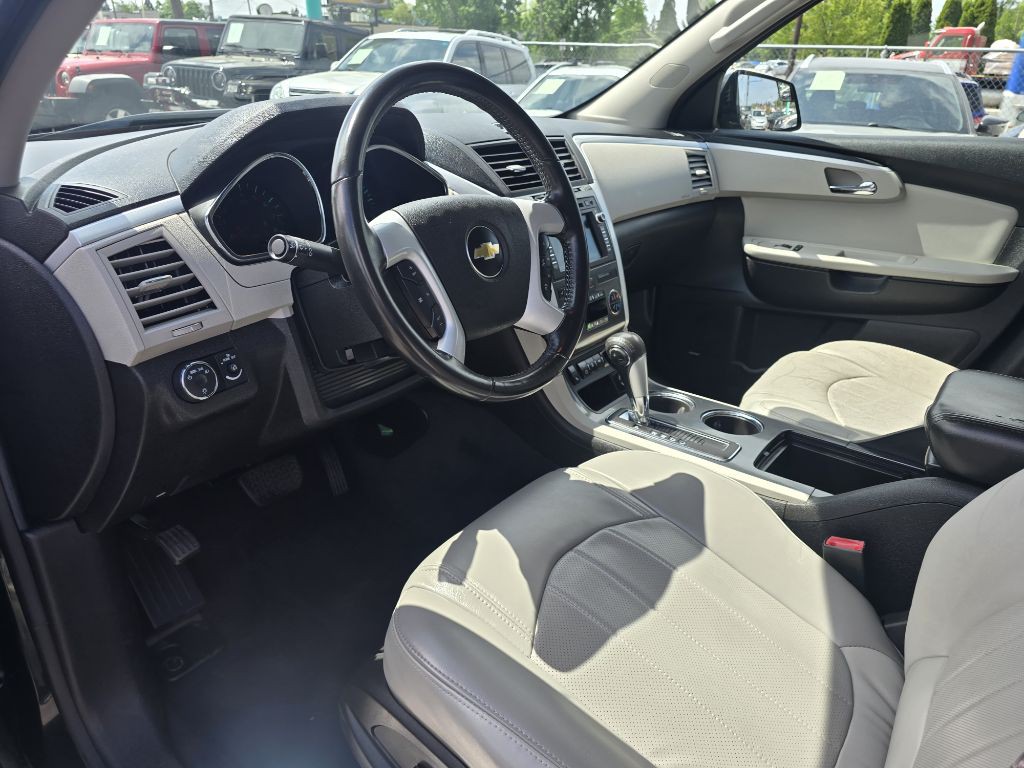 2011 Chevrolet Traverse Image 9