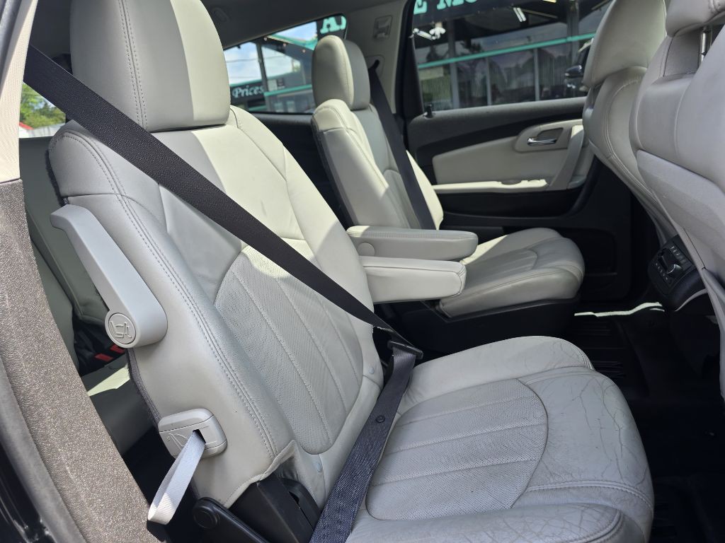 2011 Chevrolet Traverse Image 14