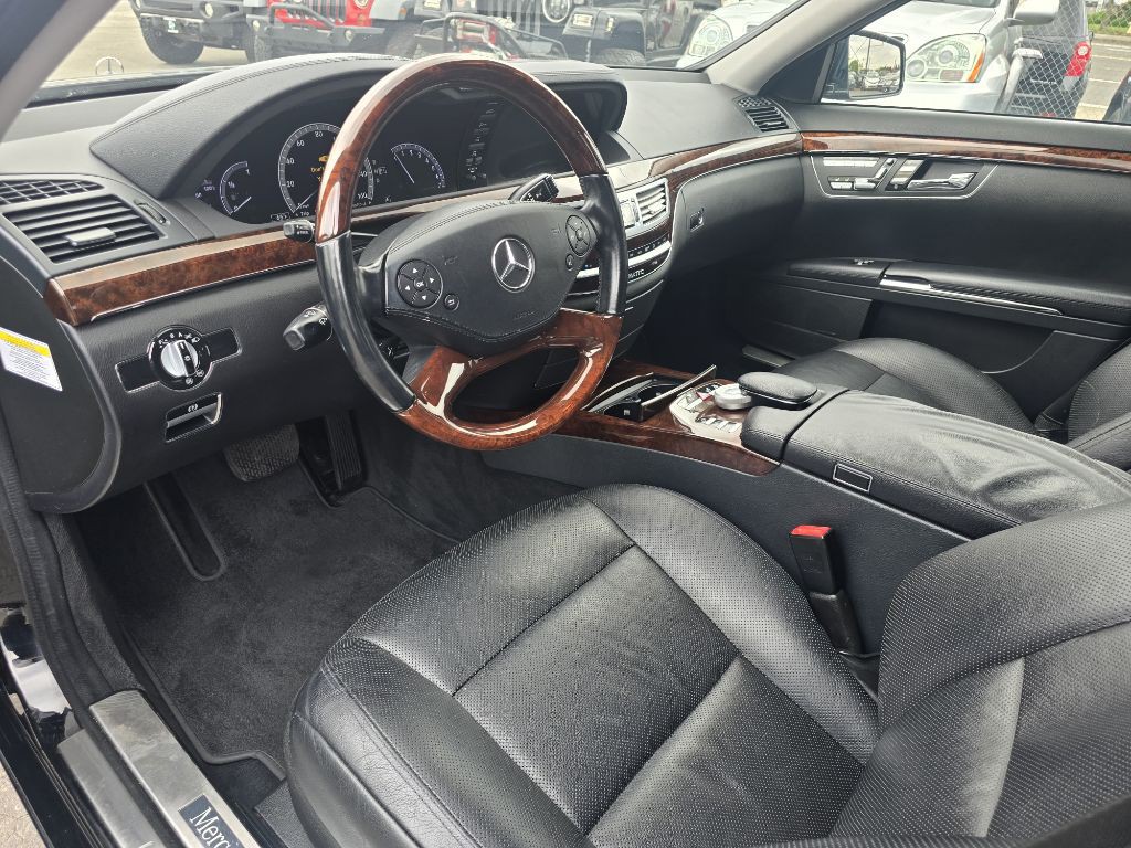 2013 Mercedes-Benz S-Class Image 9