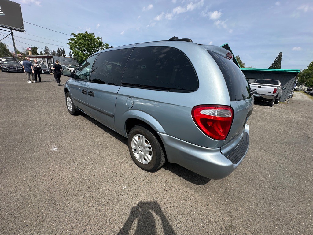 2005 Dodge Grand Caravan Image 5